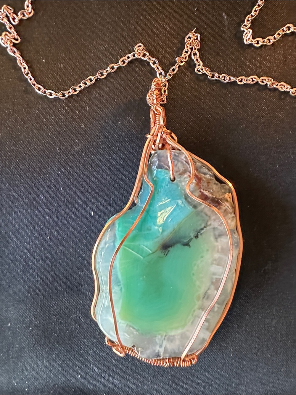 Green Agate Copper Pendant Necklace - Picture 2 of 2